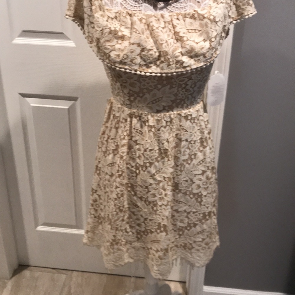 Brand new Altar’d state strapless Lace Dress - Picture 4 of 10
